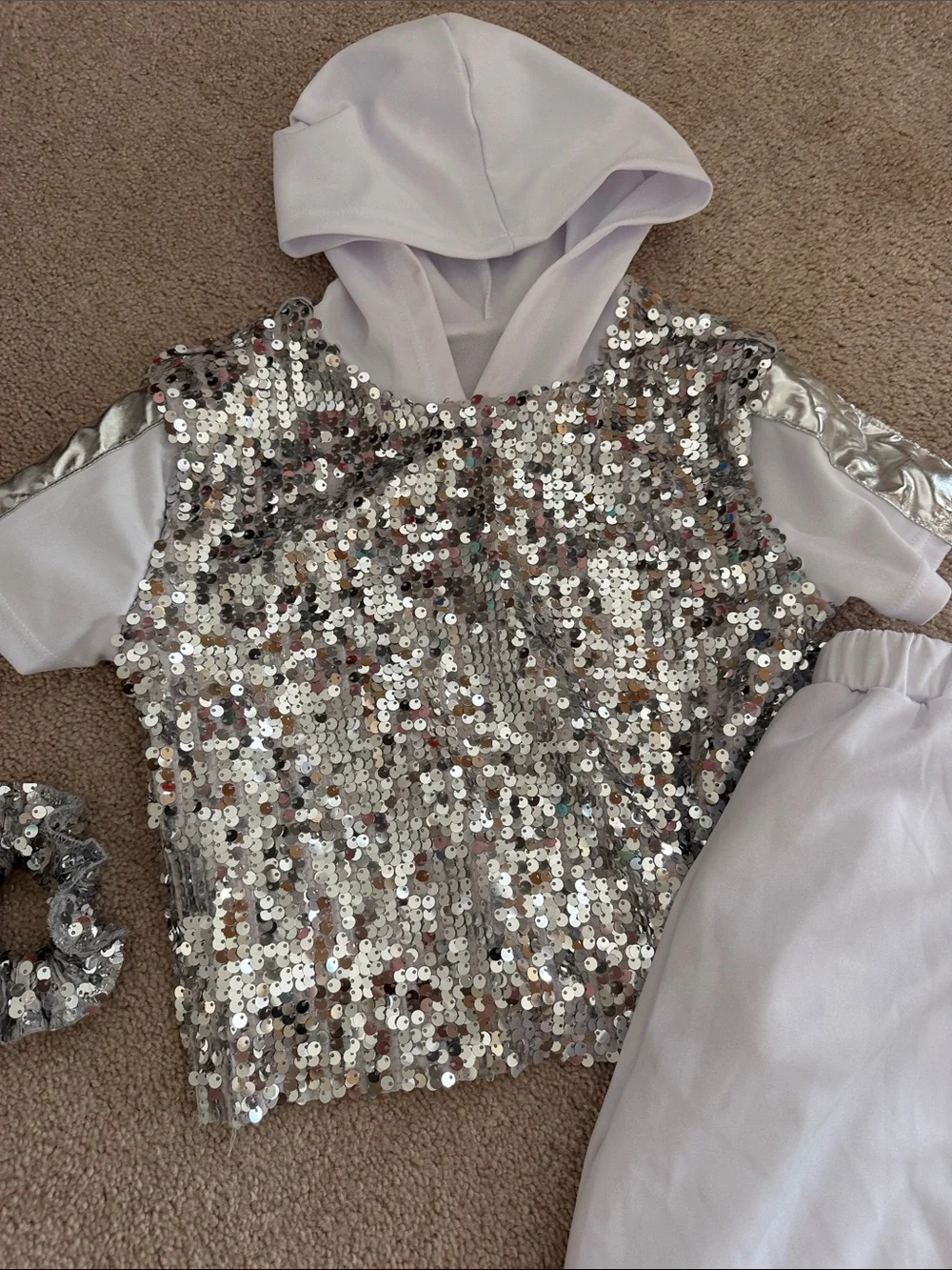 Weissman IC intermediate child approx 8-Silver Sequin Hoodie Set - Kids Costume